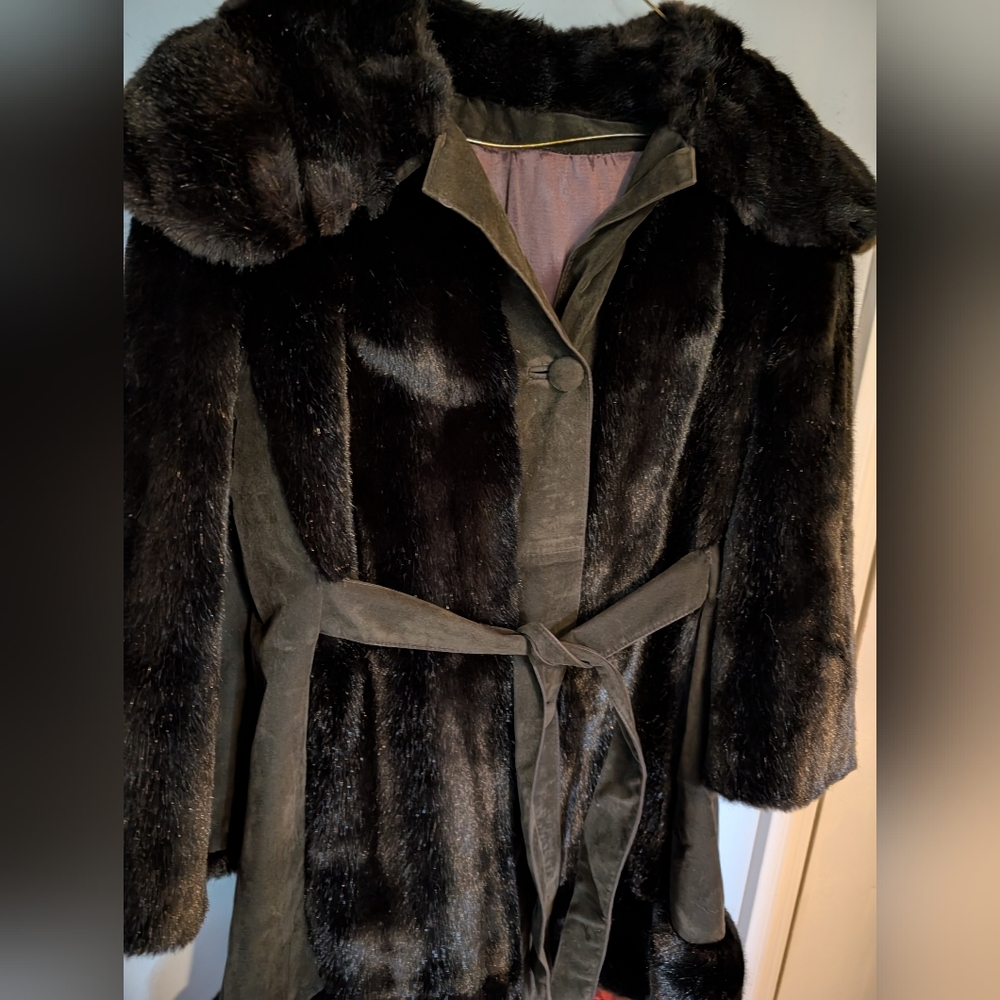 Vintage Tissavel Faux Fur & Suede Belted Coat – Made in France - Picture 4 of 8